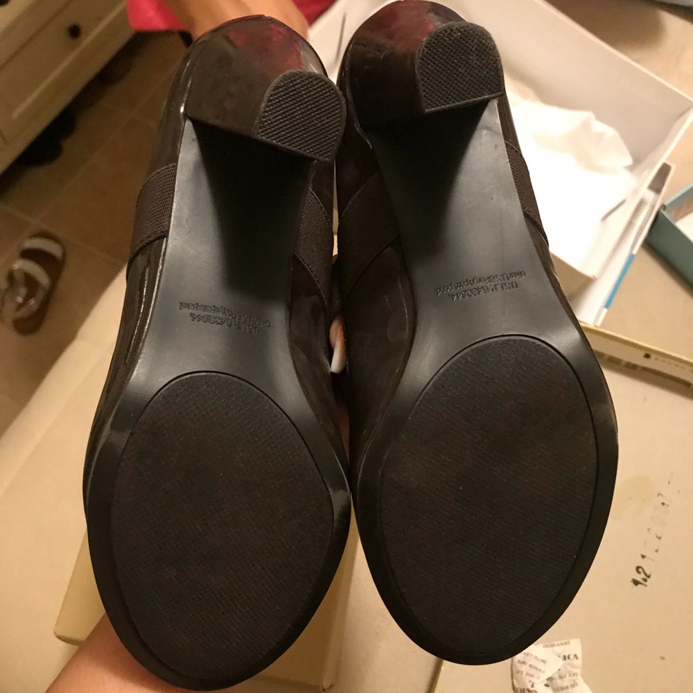 Heels - Picture 2 of 2